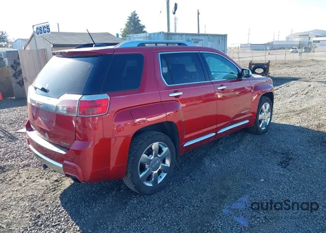 2015 GMC Terrain Denali z USA, uszkodzony, nr VIN 2GKFLUE38F6418001